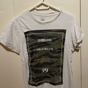 Brooklyn Graphic Men's T-Shirt - White and Green